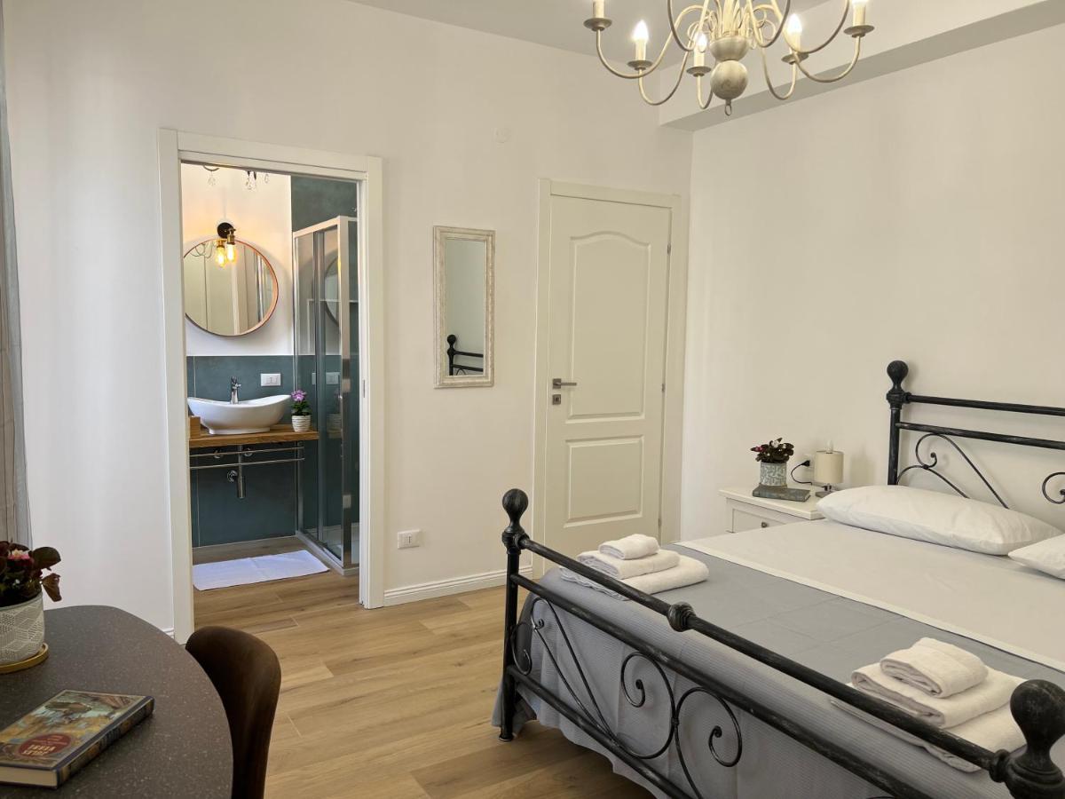Caporama Apartment Terrasini Luaran gambar