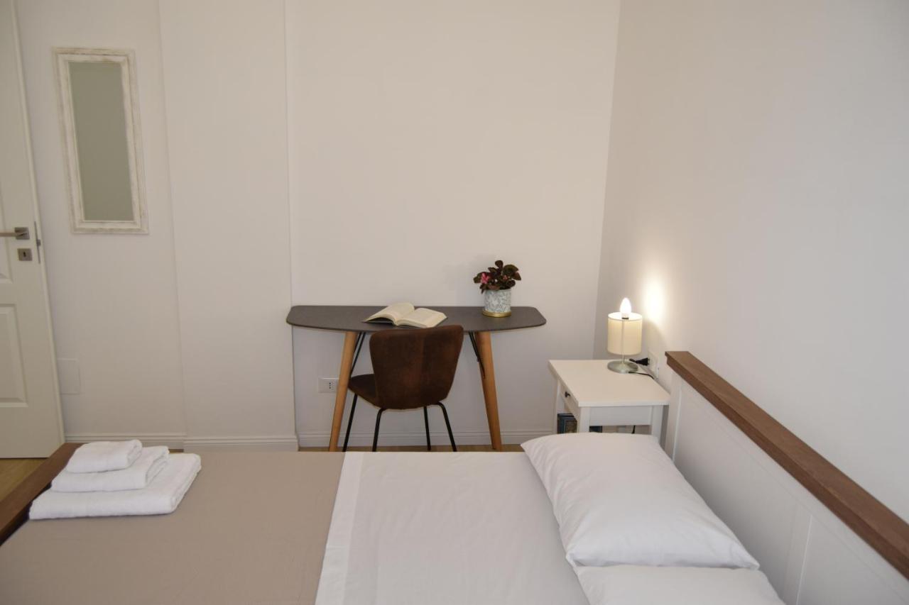 Caporama Apartment Terrasini Luaran gambar