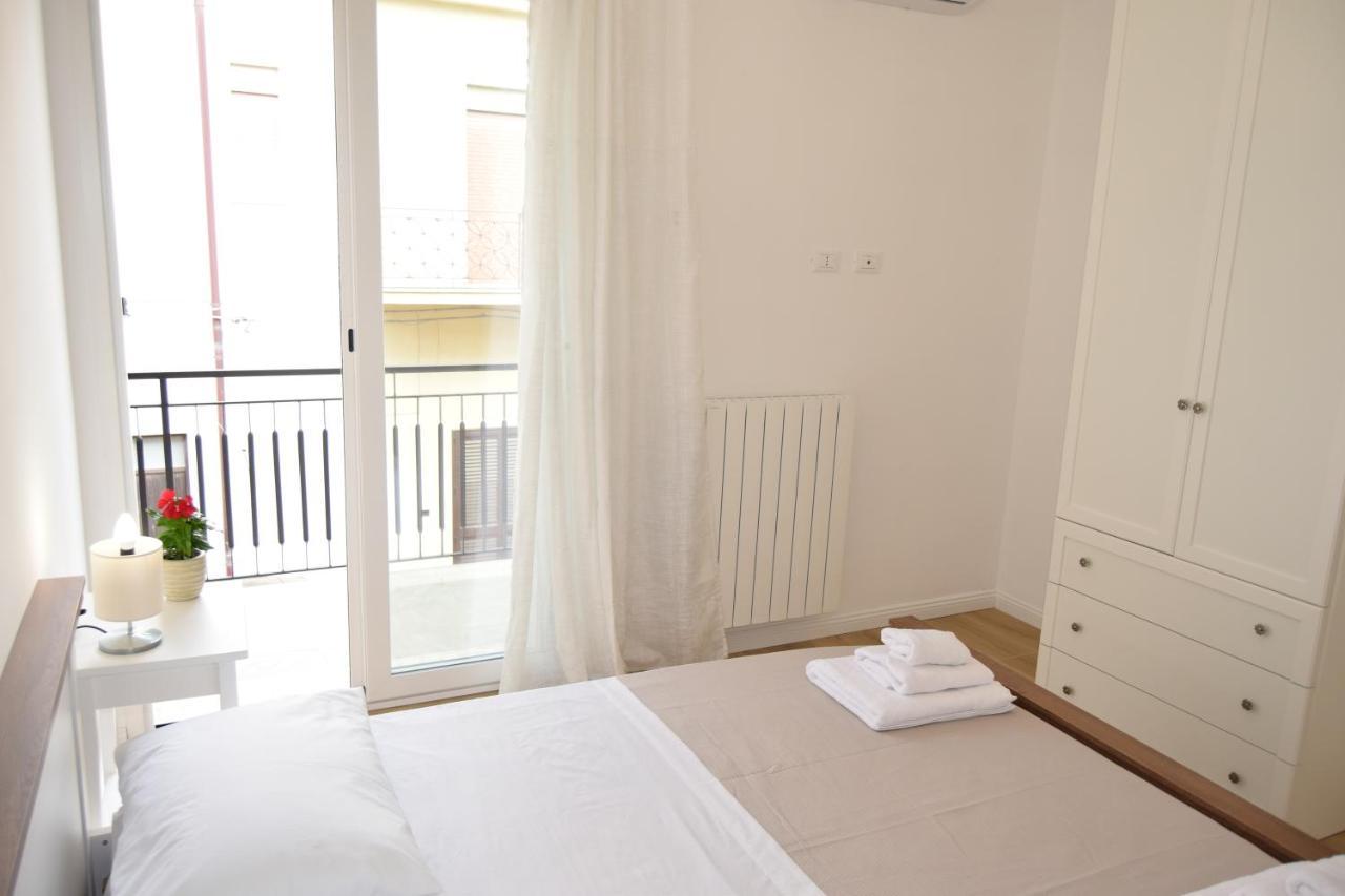 Caporama Apartment Terrasini Luaran gambar
