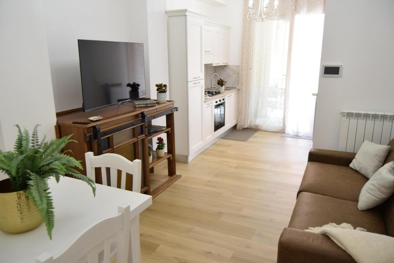 Caporama Apartment Terrasini Luaran gambar
